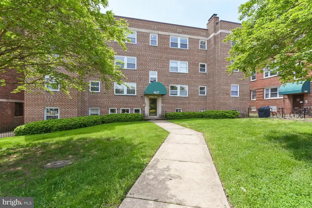 1627 Massachusetts Ave SE unit 201 - View 2