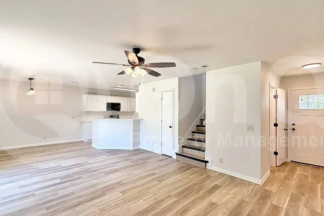 21204 Secretariat Ridge Ln - More
