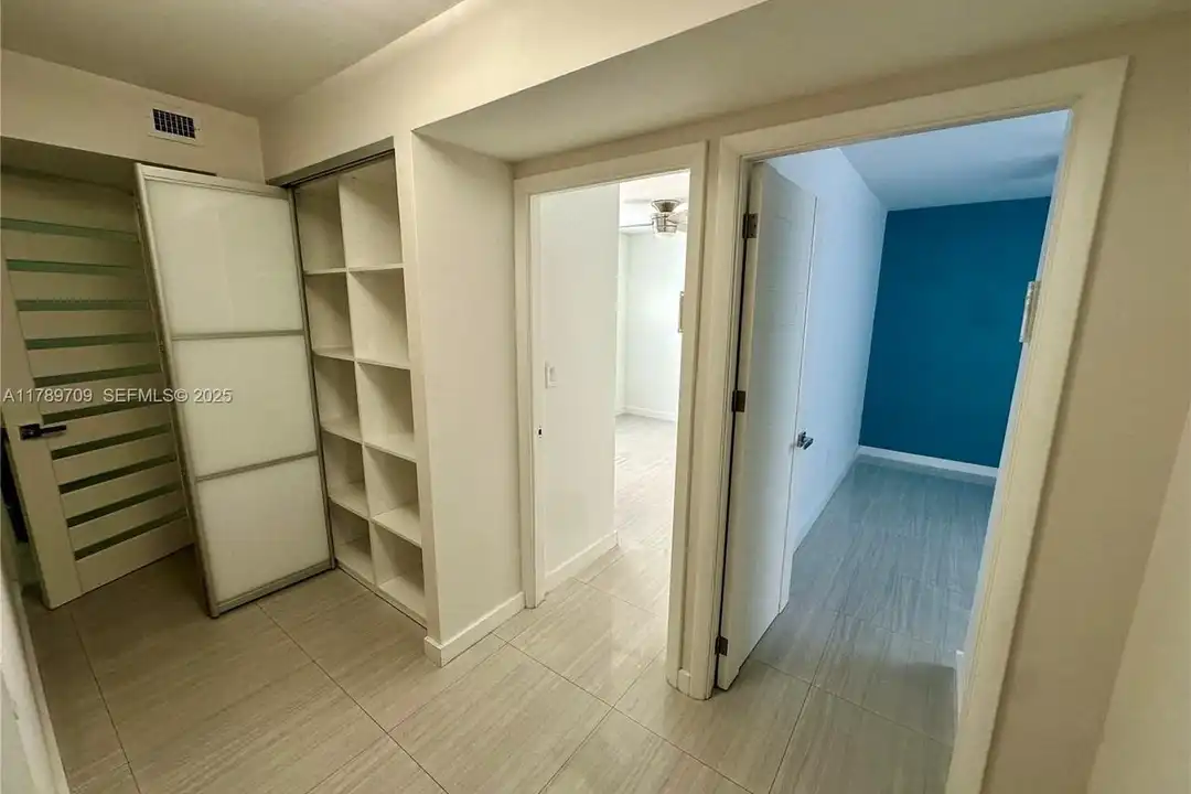 Apartment in Aventura - View 4