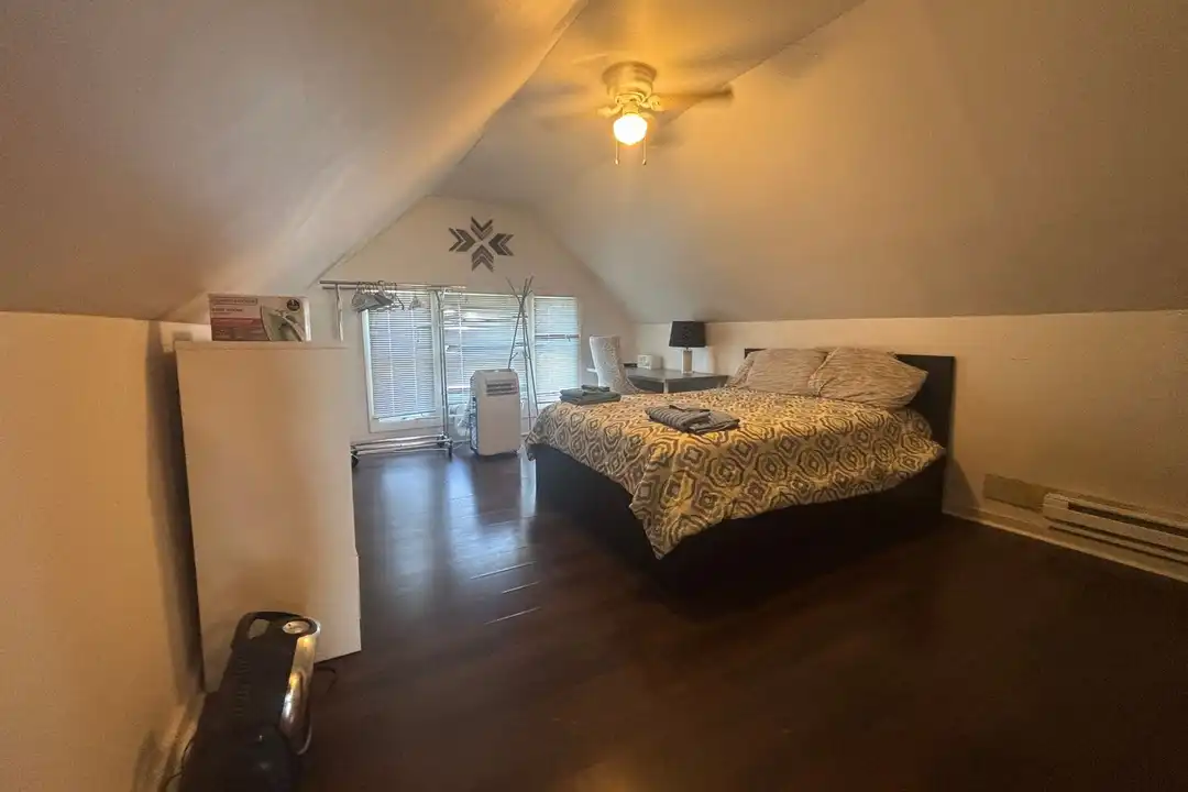 11710 Buckingham Ave unit 3rd Floor – pohled 4