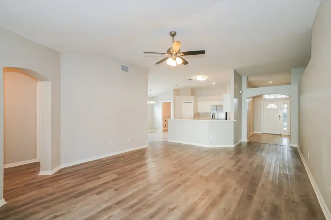 3304 Pin Oak Ln - View 3