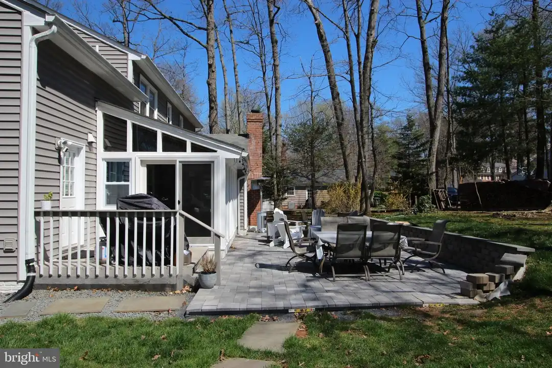House in Oakton - View 2