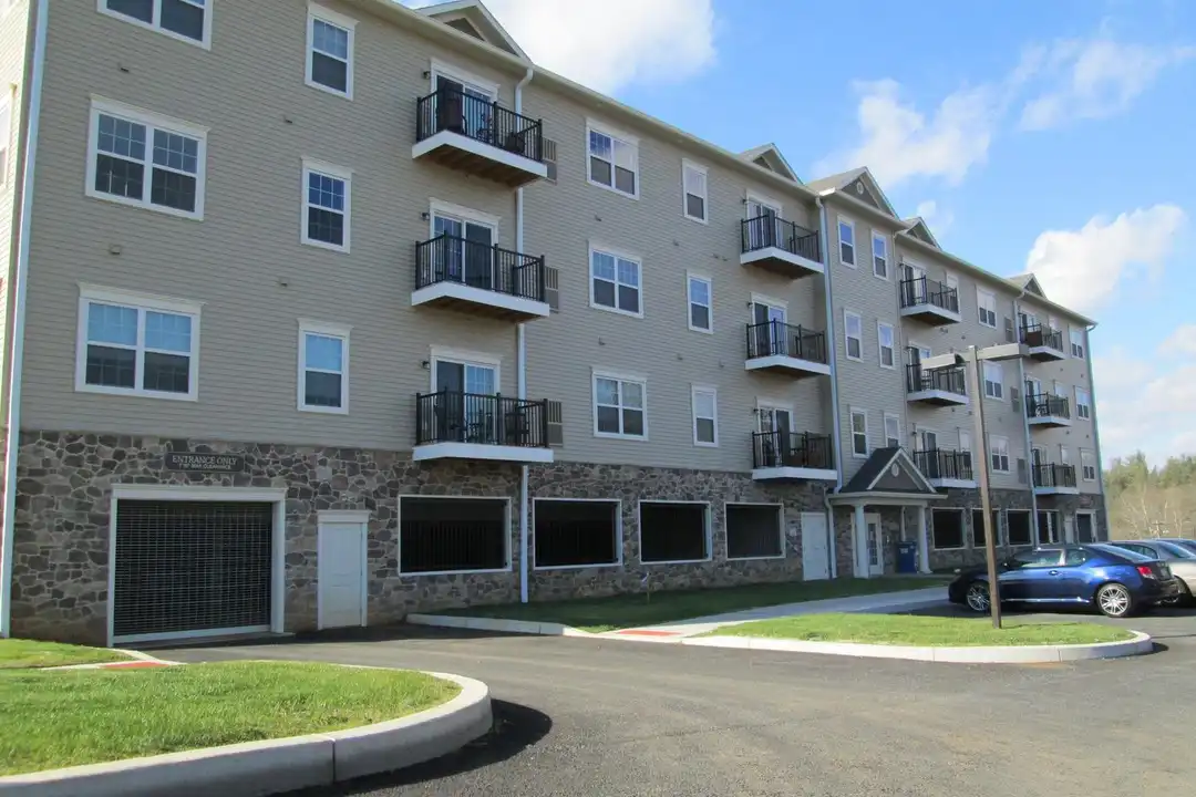 113 Legacy Blvd unit 302 – photo 1