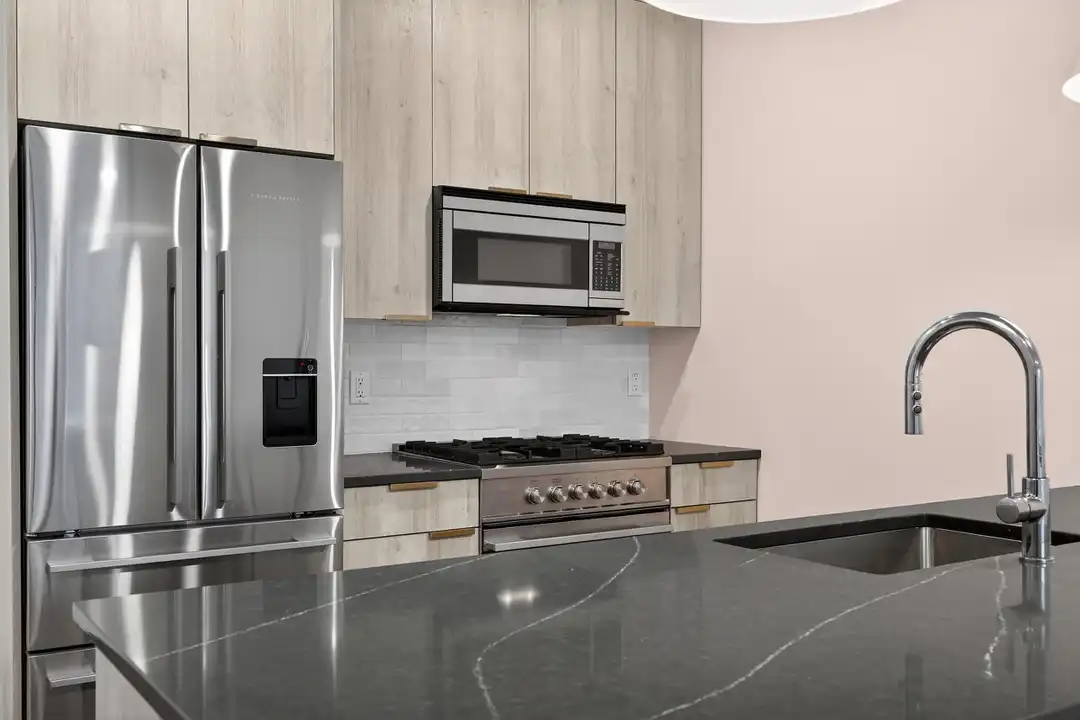386 5th St #402A - View 3