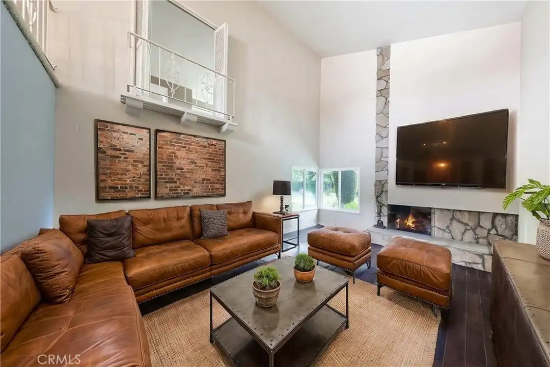 17850 Winterberry St - More