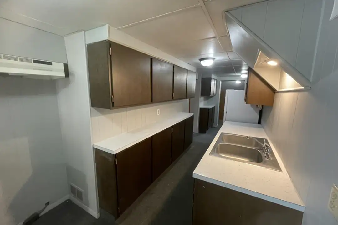 190 W Main St unit 3B – photo 1 of 7