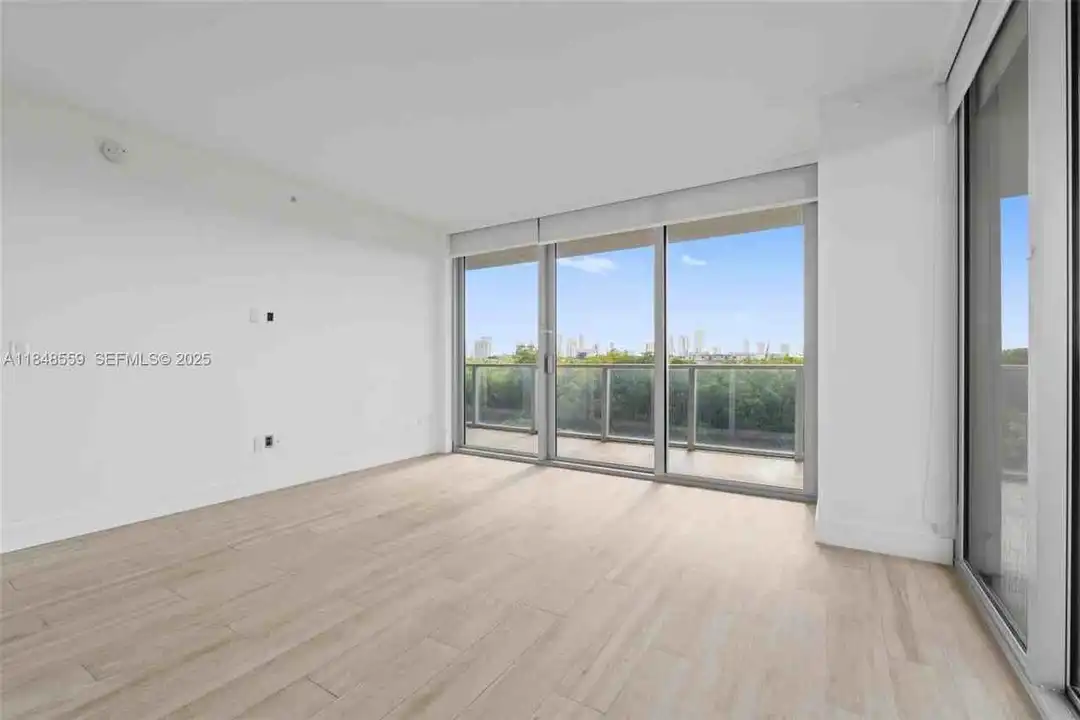 Apartment in Aventura - View 3