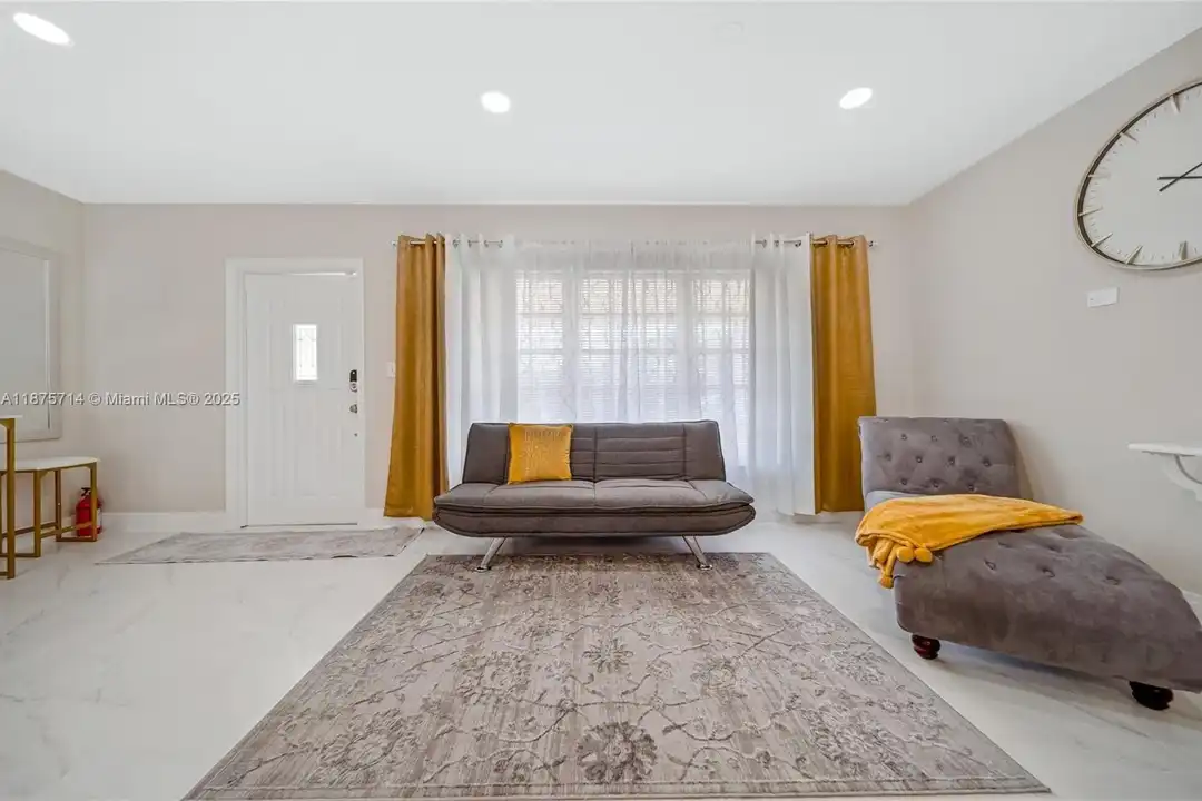 241 Oceanic Ave - View 4