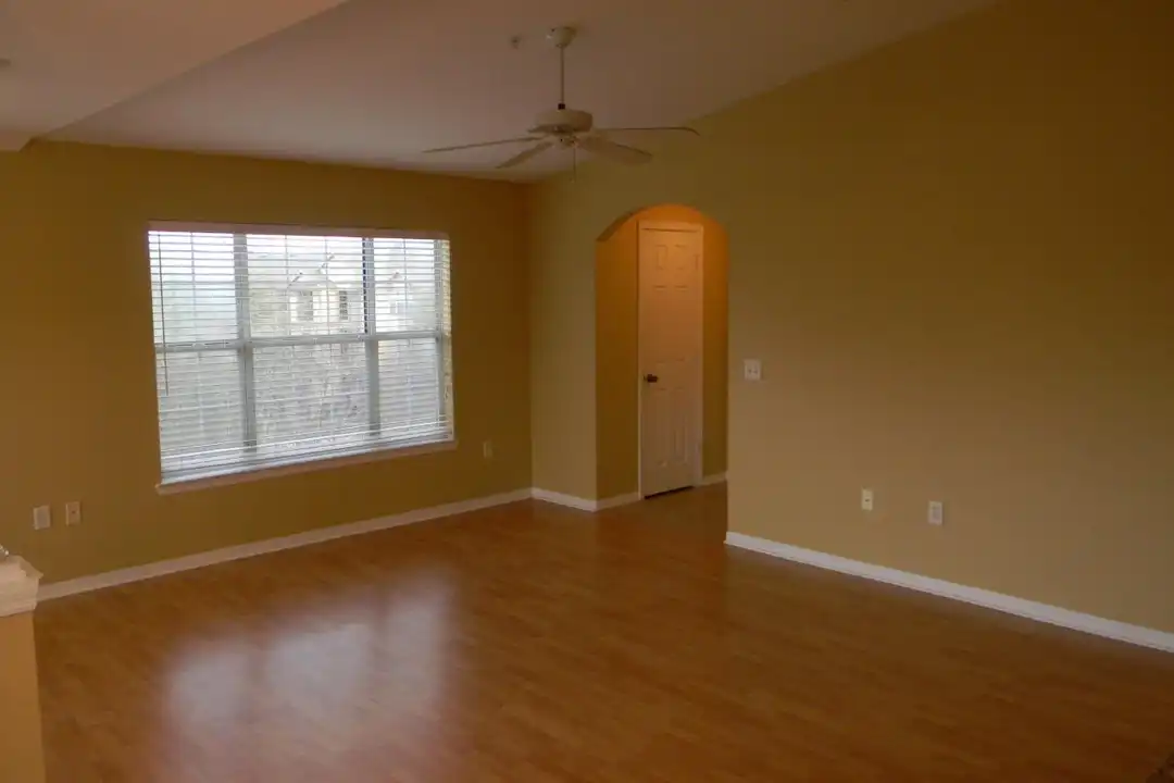 7800 Point Meadows Dr #338 – pohled 3
