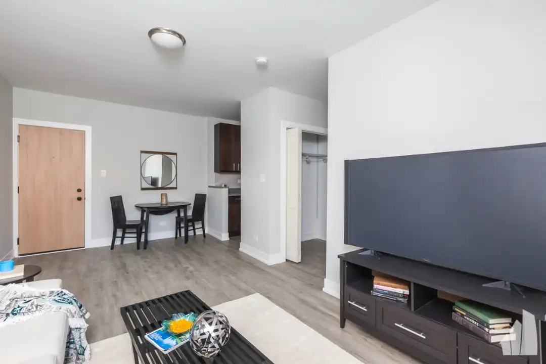 711 W Brompton Ave unit 48 - View 5