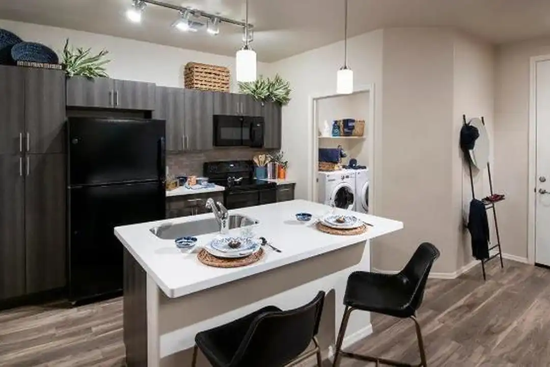 6101 Arizona Pavilions Dr - View 2
