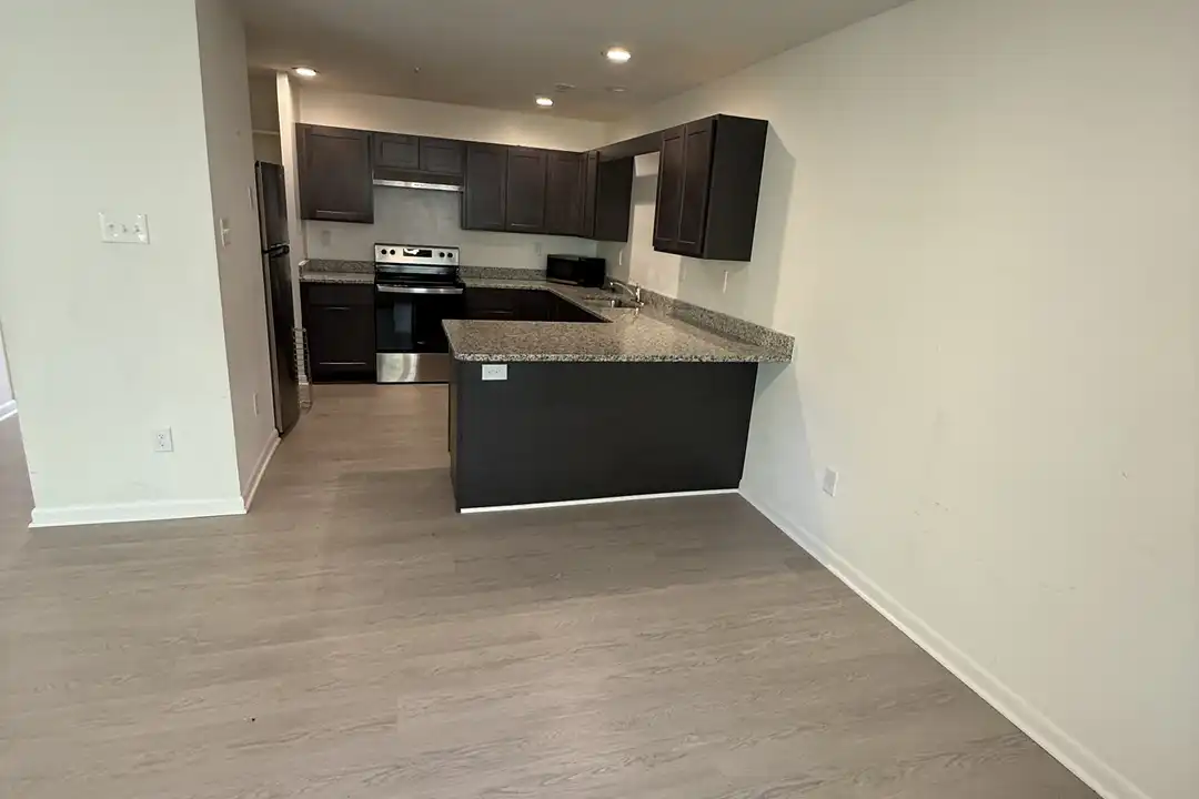 440 Main St unit 1000 C – photo 1 of 8