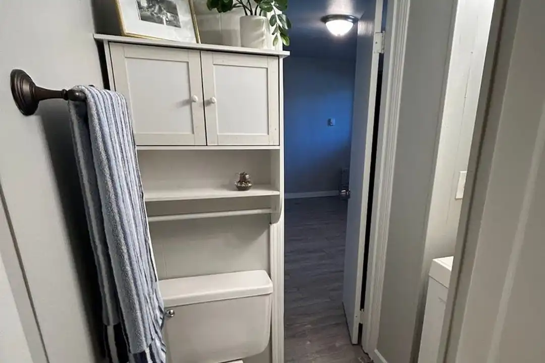 Apartment in Tacoma - View 5