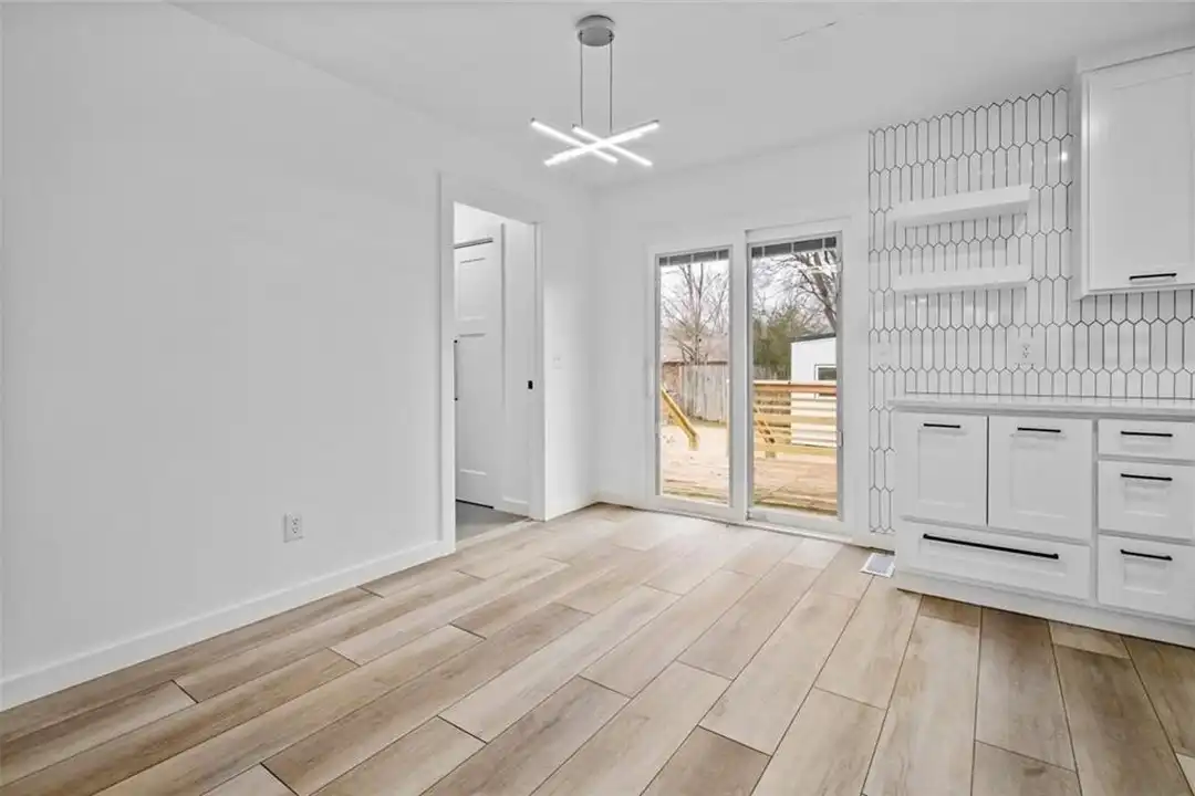 2205 Douglas St - View 6