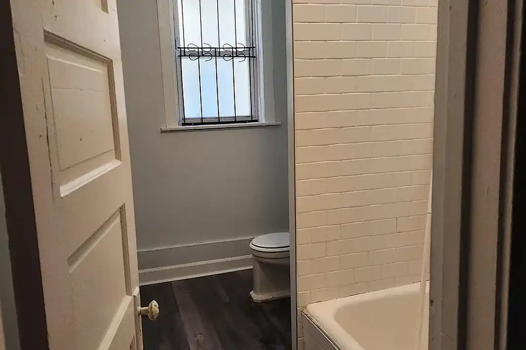Everett Apartments – photo 1