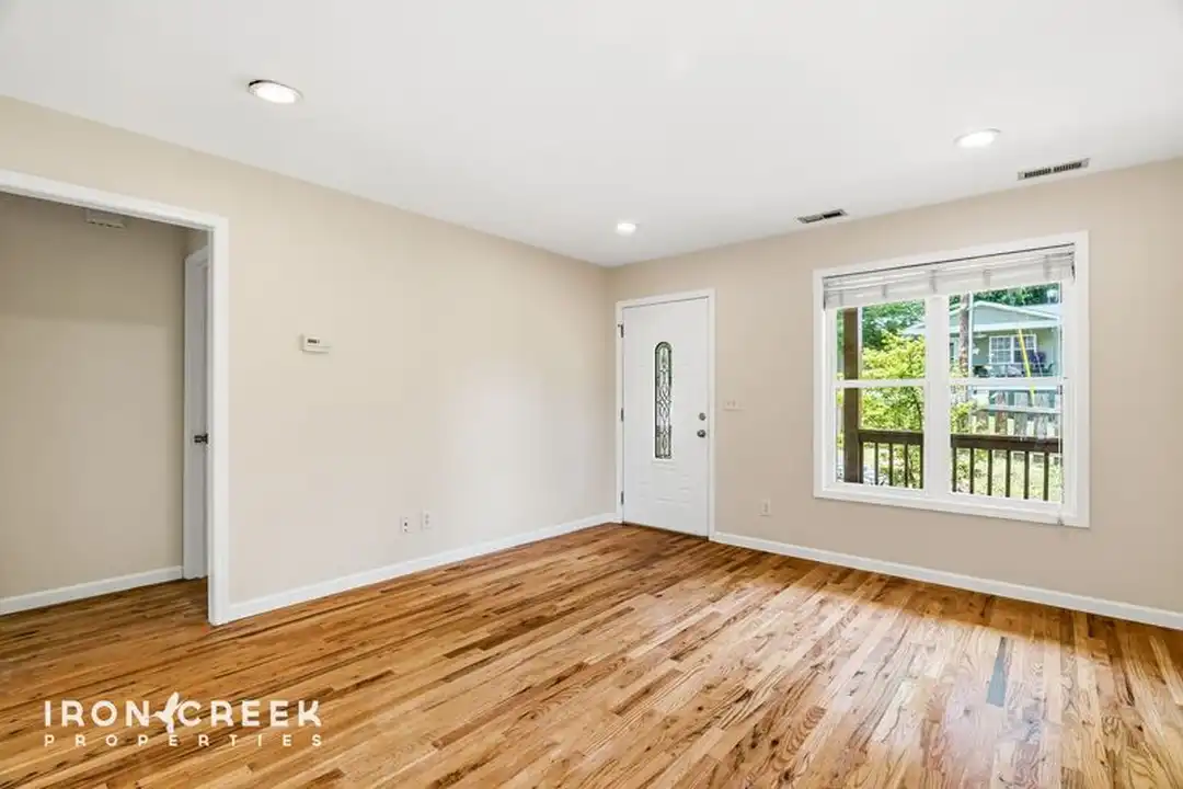 House in Asheville - View 3