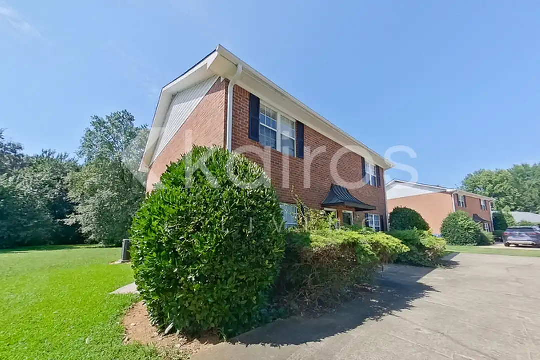 160 Deer Pkwy - View 2