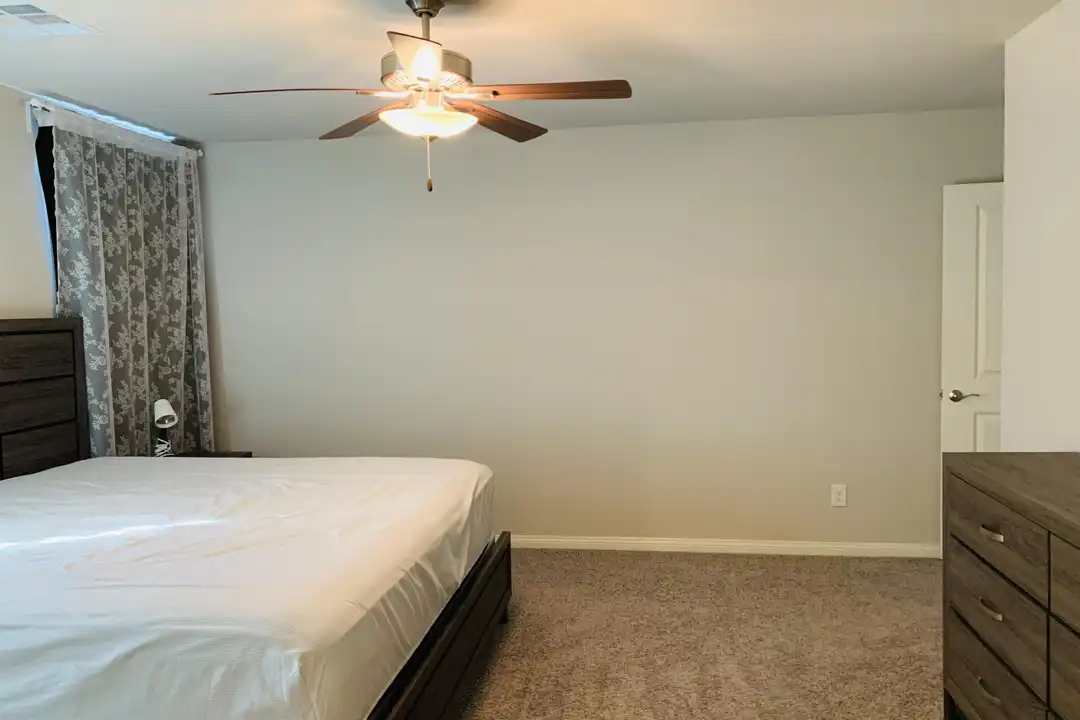 7867 Pink Opal Ave - More
