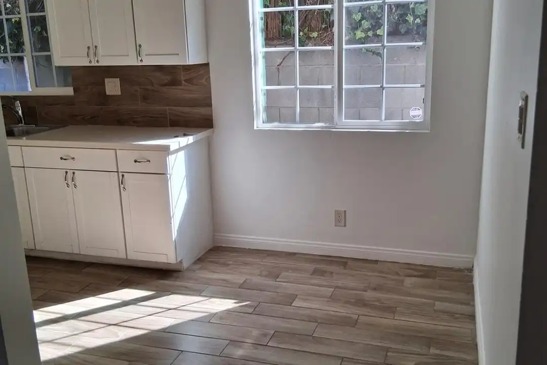 641 Hardin Dr unit 2 - View 2