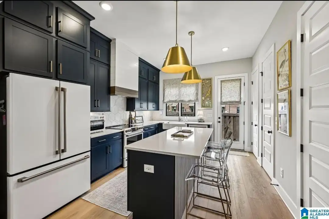 1199 Windsor Sq – photo 1