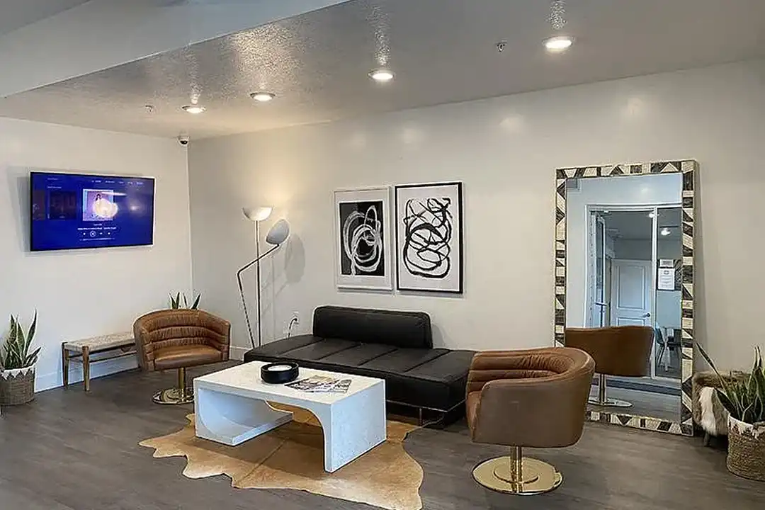 District North Apartments – photo 1