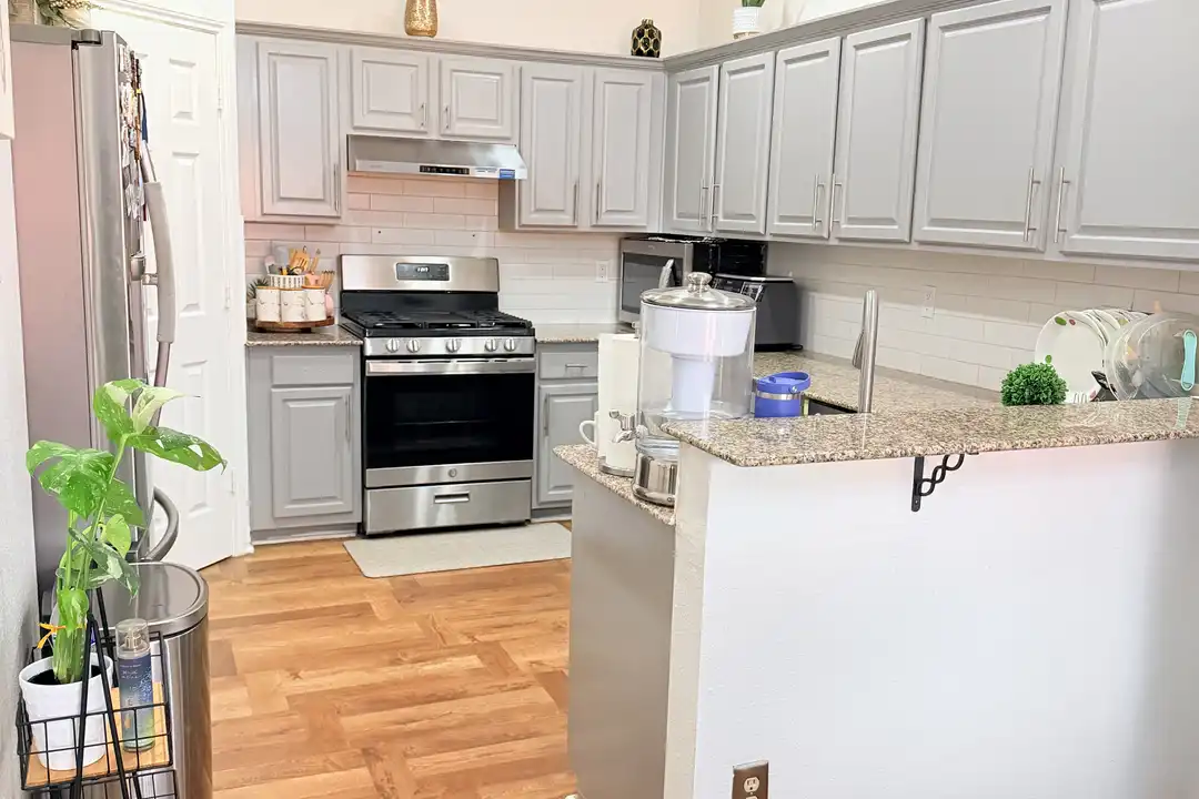 555 Village Green Dr - View 4