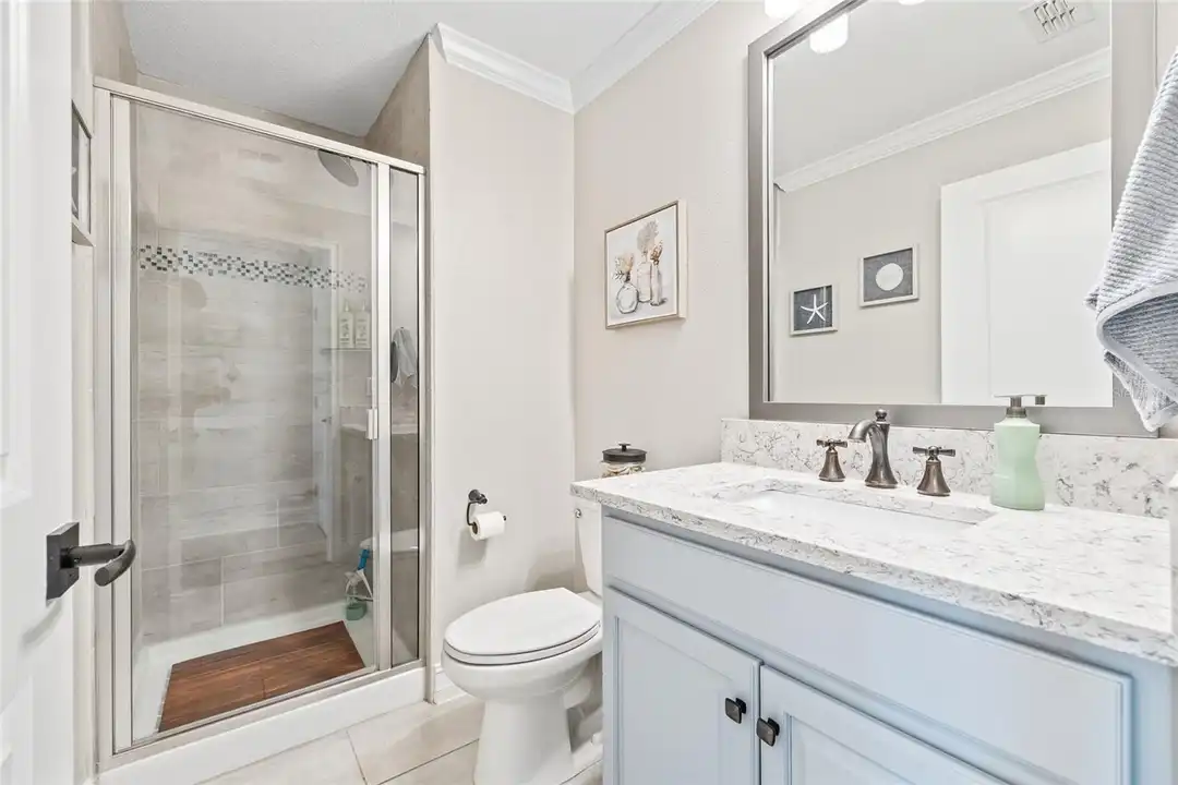 4931 W Paul Ave #5 – další