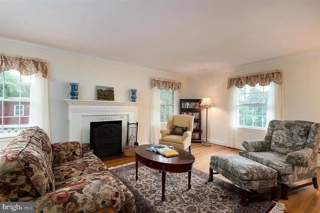 6301 Pontiac St - View 4