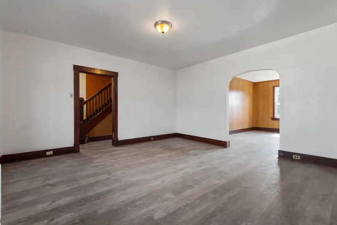 326 Anthony St - More