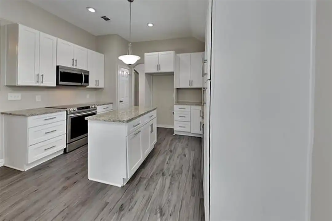 7009 Inglenook Dr - View 5