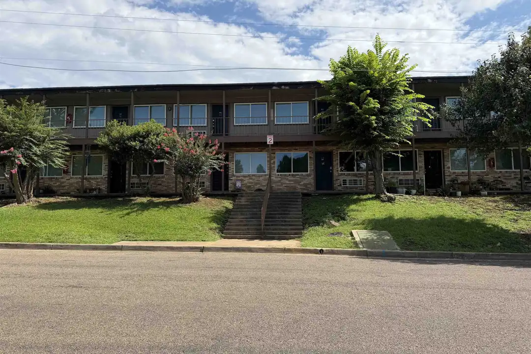 1200 N Fourth St – photo 1