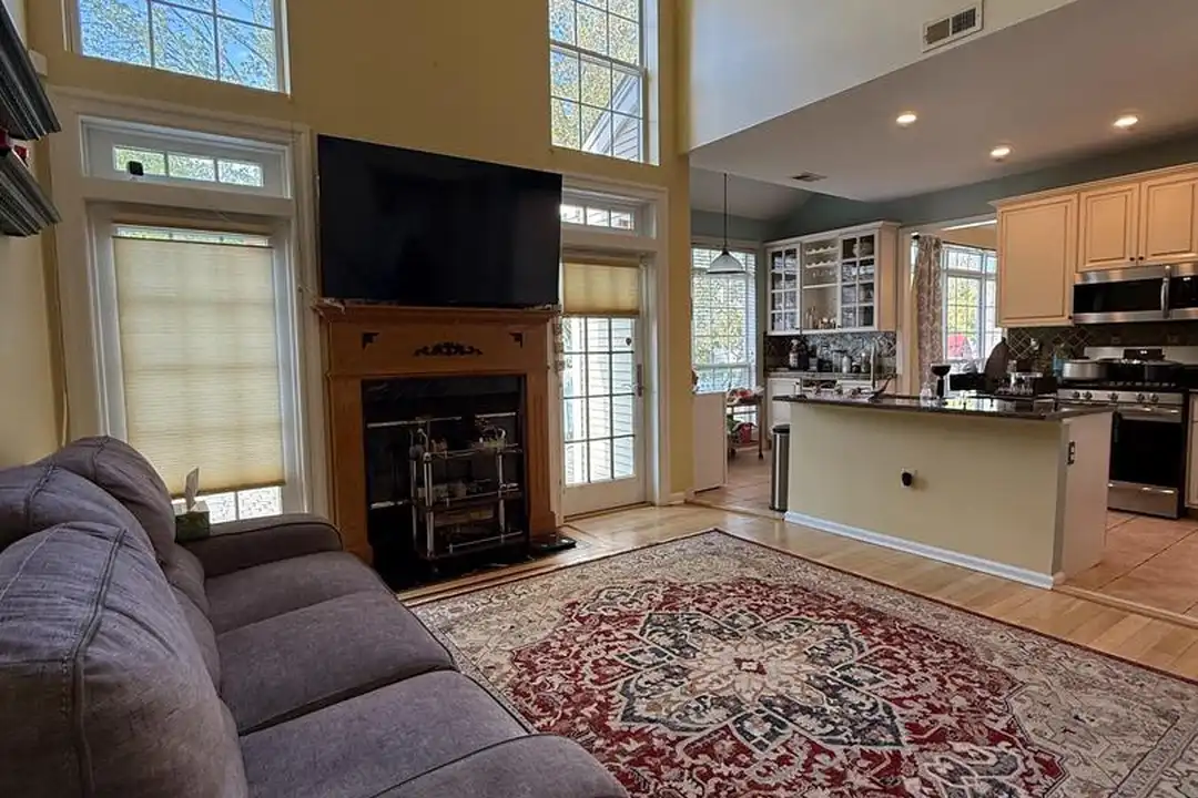 32 Marion Dr - View 5