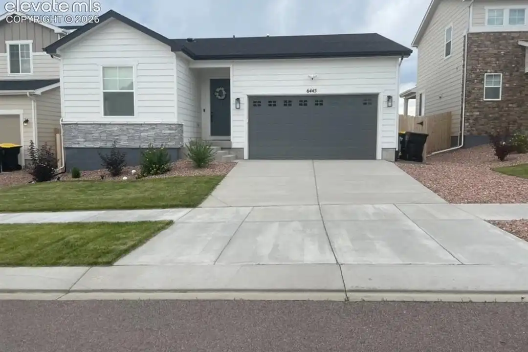 6445 Bodacious Cir - View 2