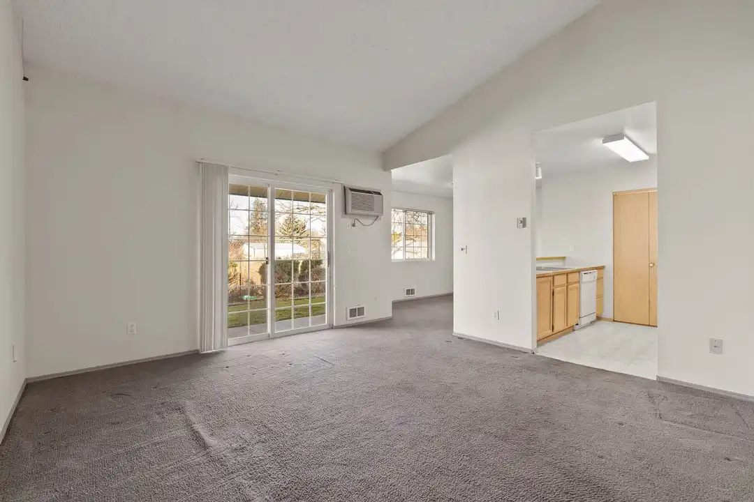 Apartment in Spokane Valley - View 4