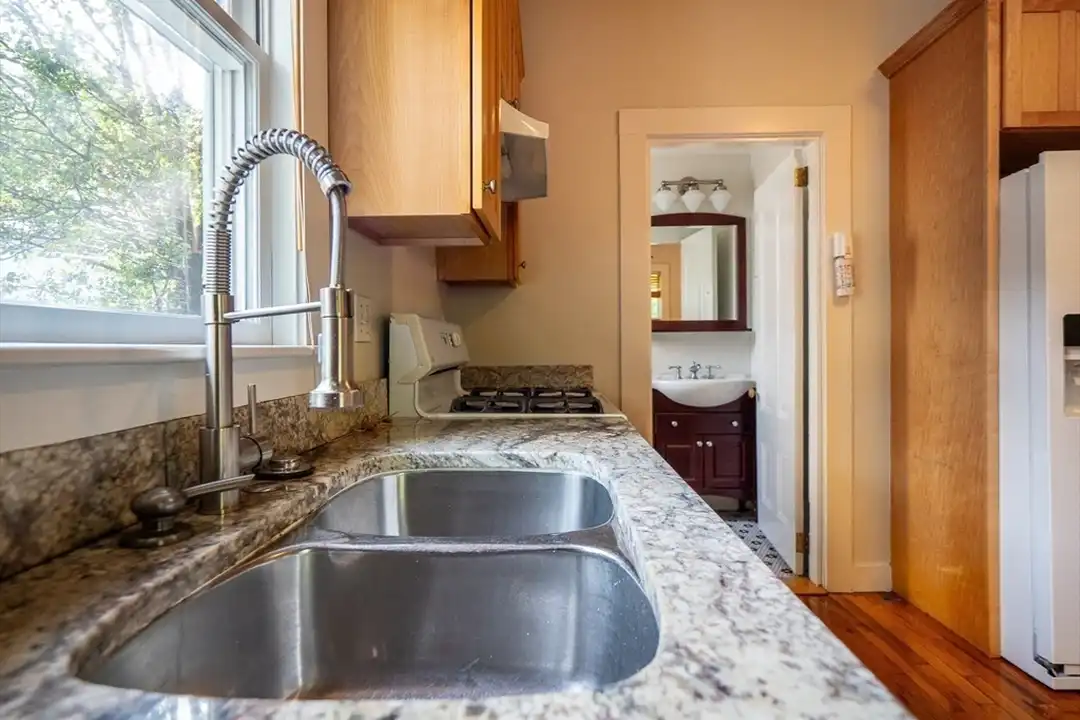 12 Adella Pl – pohled 6
