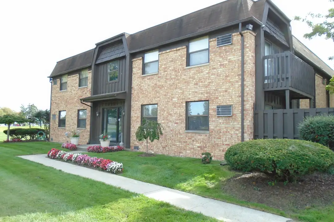 3141 Manley Rd unit 215 Maumee, OH