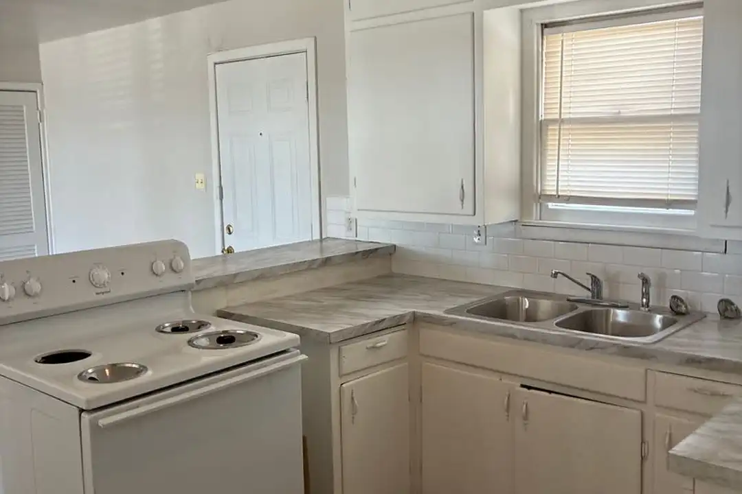 4801 36th St - View 4