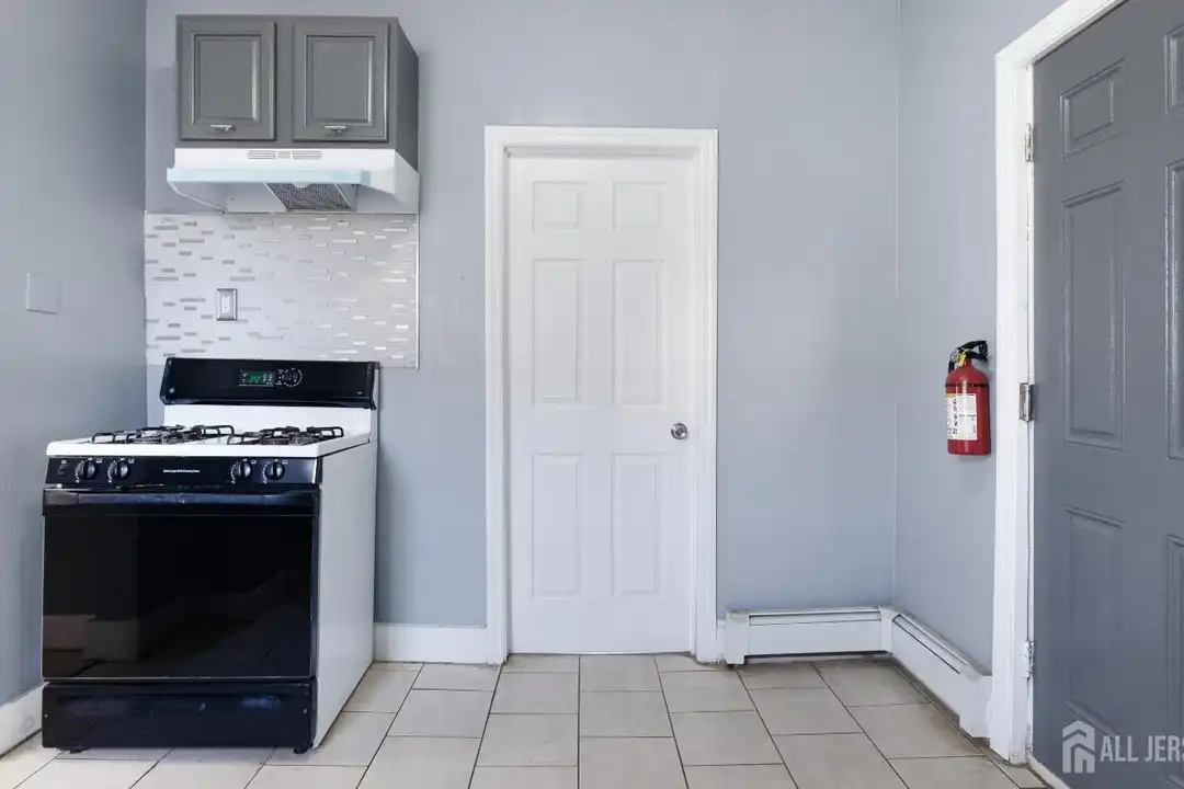 126 N 14th St - View 3