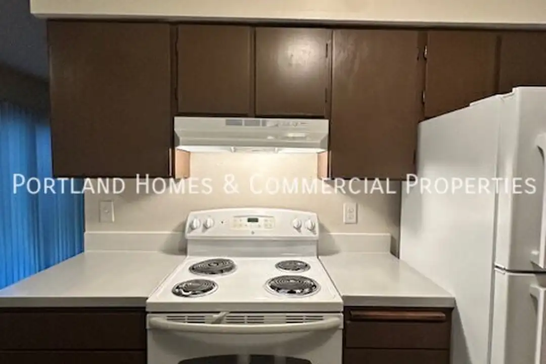 15774 SE Division St - View 2