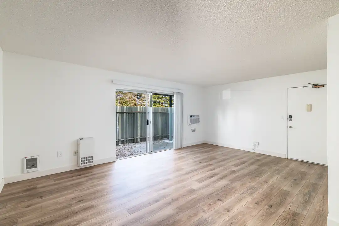 Apartment in Novato - View 3