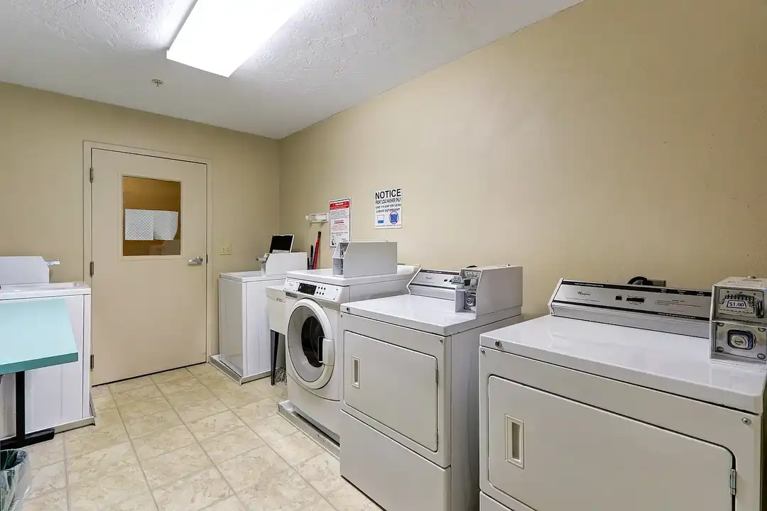 Green Diamond Place Apartments – photo 1 of 15