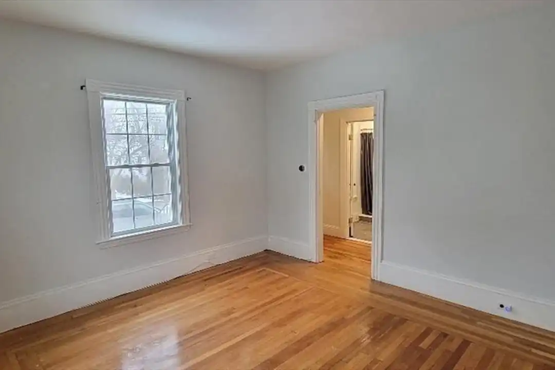 158-160 Roslindale Ave unit 1 - View 4