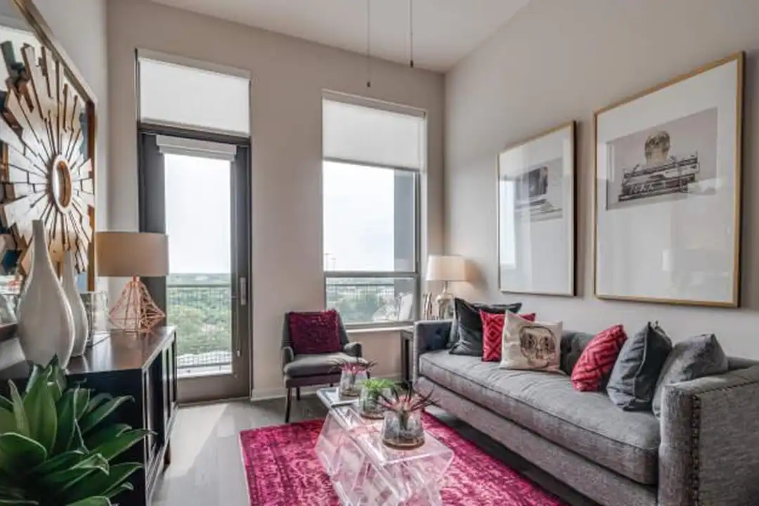 921 Usener St – photo 1