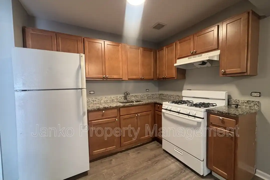 3341 Commercial Ave unit 9 # SOUTH – photo 1 of 4
