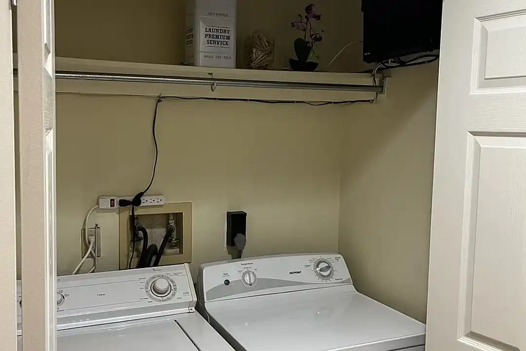 Monroeville Apartments at Belmont Ridge – photo 1 of 27