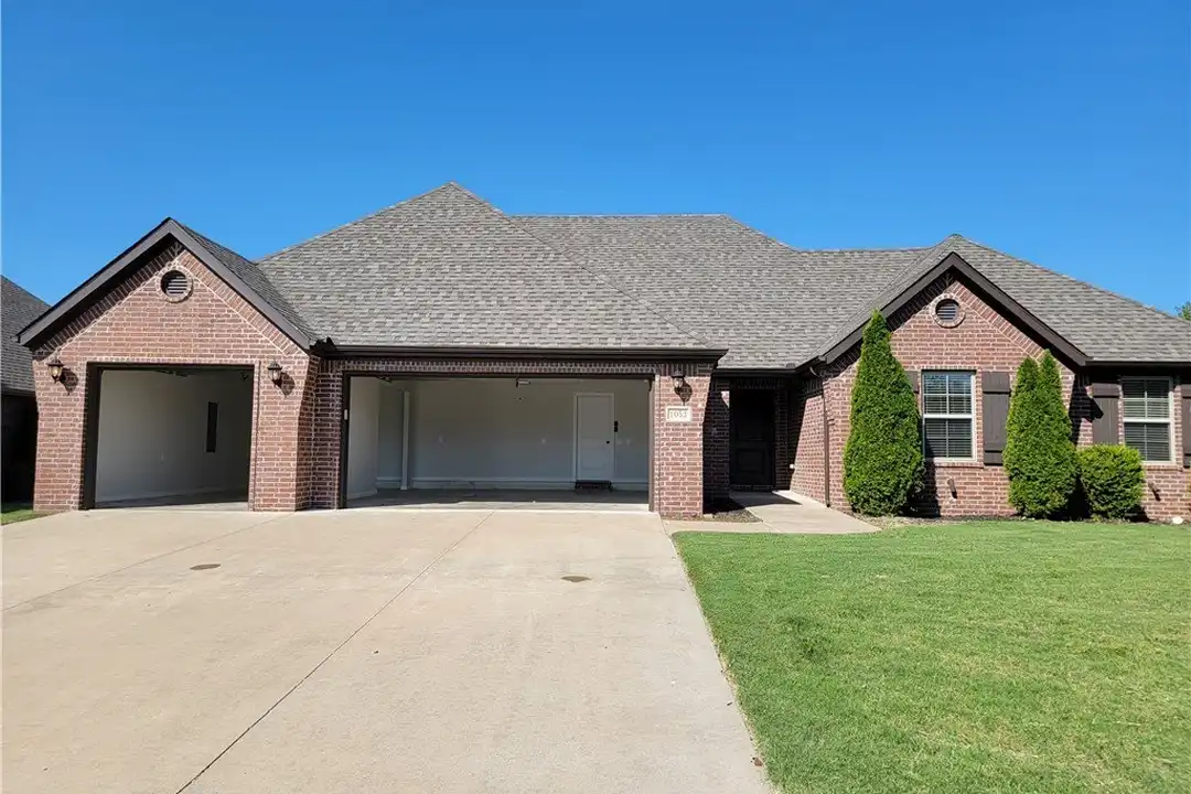 1053 Tarah Knolls Cir - View 3