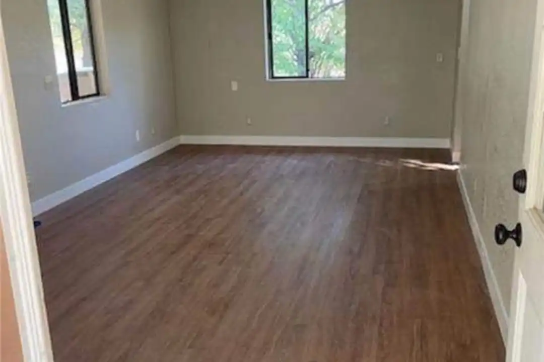 32725 Jerome Ln - View 5