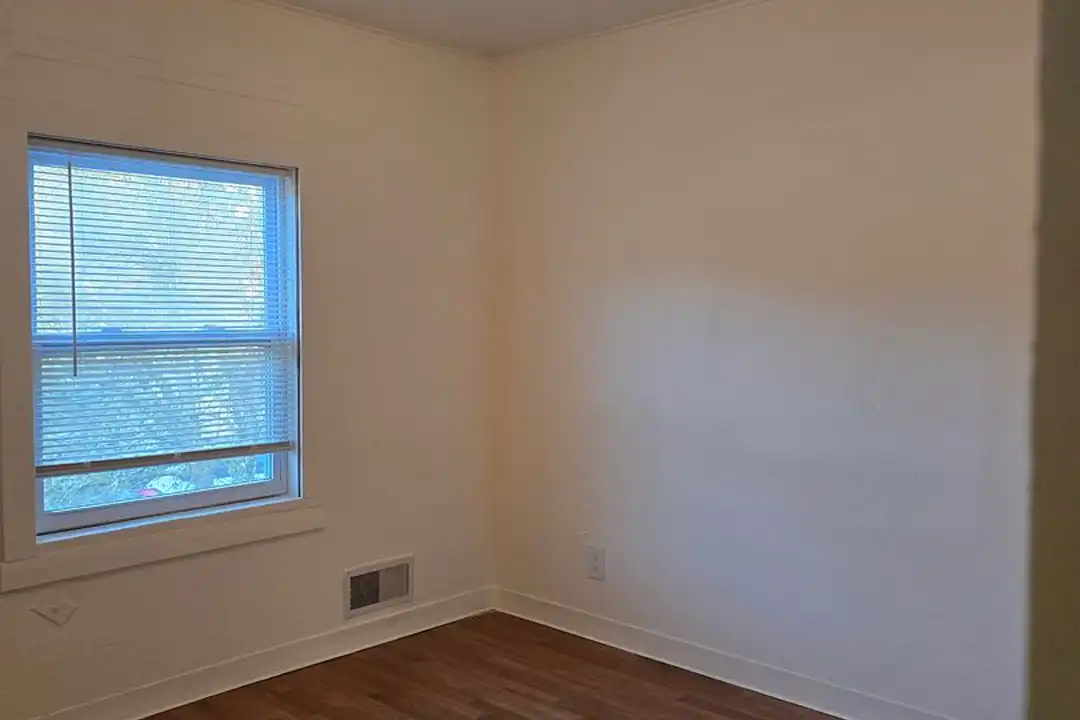 321 S 3rd St unit 201 - More