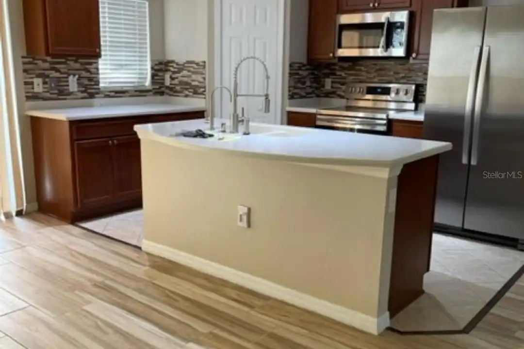2950 Willowleaf Ln - More