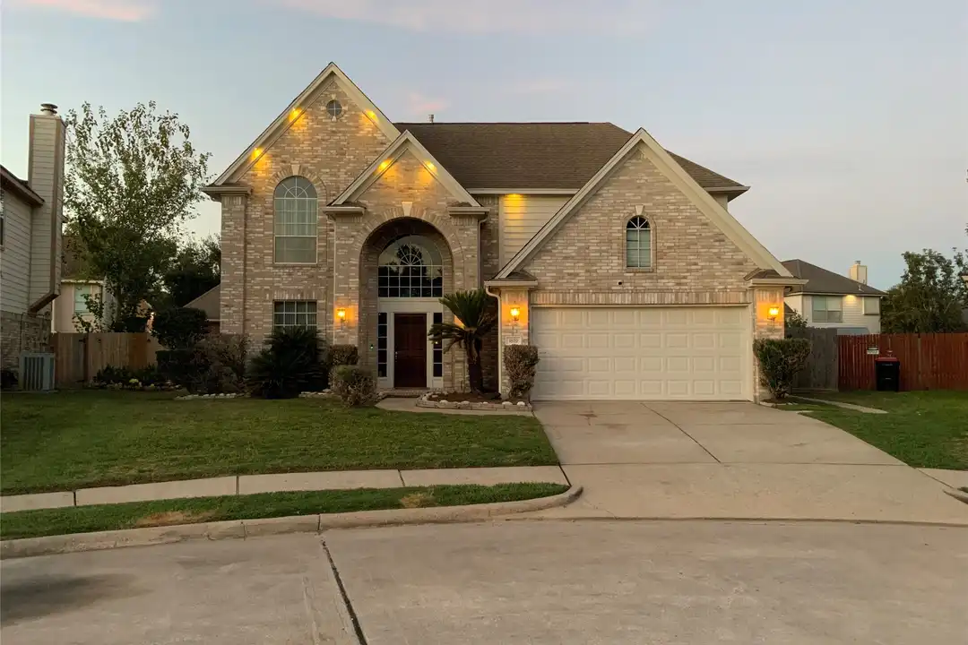 1822 Laurel Oaks Dr - View 2